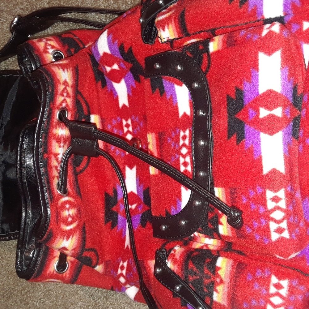 Mini backpack red design. - Picture 6 of 7
